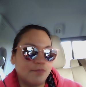 Meet your Posher, Valerie